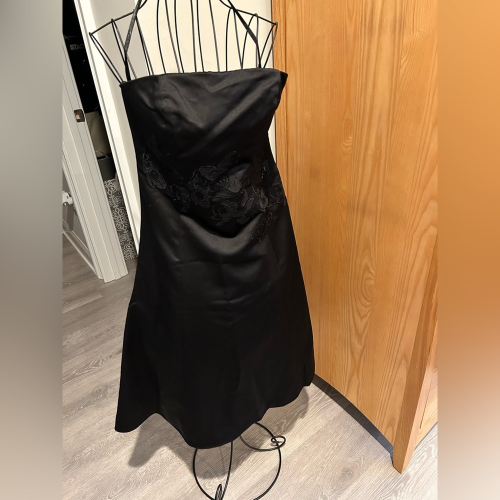 White House Black Market formal black strapless dress size 6